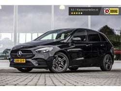 Zwart Gebruikt 2022 Mercedes B250 Premium Plus MPV | € 30.850 (Goede deal)