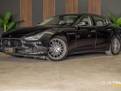 Zwart, metallic lak Gebruikt 2015 Maserati Ghibli Coupé | € 27.990 (Super prijs)