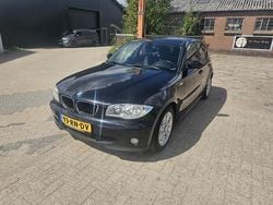 Zwart Gebruikt 2005 BMW 116 Executive Hatchback | € 2.250 (Goede deal)