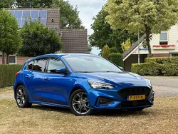Blauw Gebruikt 2021 Ford Focus ST-Line Hatchback | € 18.700 (Goede deal)