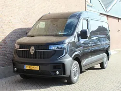 Zwart Nieuw 2024 Renault Master Van | € 34.950 (Eerlijke prijs)