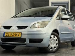 Blauw (metallic) Gebruikt 2005 Mitsubishi Colt Inform Hatchback | € 995 (Eerlijke prijs)