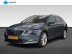 Grijs Gebruikt 2019 Skoda Superb Business Line Stationwagen | € 23.440 (Iets duurder)