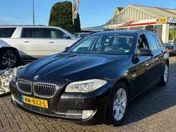 Zwart, metallic lak Gebruikt 2013 BMW 520 Executive Stationwagen | € 6.950 (Eerlijke prijs)