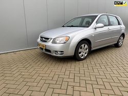 Grijs (metallic) Gebruikt 2006 Kia Cerato LX Hatchback | € 1.750 (Super prijs)
