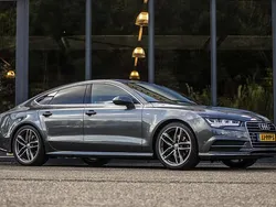 Grijs, metallic lak Gebruikt 2016 Audi A7 Sportback Proline Hatchback | € 21.950 (Eerlijke prijs)