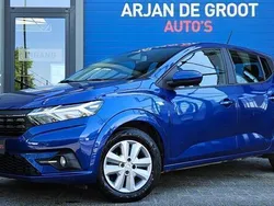 Blauw Gebruikt 2022 Dacia Sandero Hatchback | € 12.750 (Goede deal)