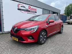 Rood Gebruikt 2022 Renault Clio V Business Hatchback | € 19.950 (Eerlijke prijs)