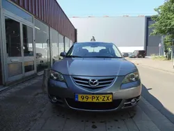 Grijs, metallic lak Gebruikt 2005 Mazda 3 Active Sedan | € 2.249 (Eerlijke prijs)