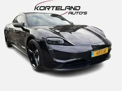 , metallic lak Gebruikt 2021 Porsche Taycan Performance Package Sedan | € 99.950