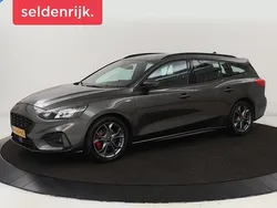 Grijs Gebruikt 2020 Ford Focus ST-Line Stationwagen | € 13.900 (Eerlijke prijs)
