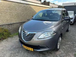 Zilver Gebruikt 2011 Lancia Ypsilon Silver Hatchback | € 3.995 (Iets duurder)