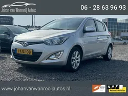 Grijs, metallic lak Gebruikt 2013 Hyundai i20 Hatchback | € 9.450 (Eerlijke prijs)