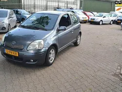Blauw Gebruikt 2004 Toyota Yaris Hatchback | € 2.000 (Eerlijke prijs)