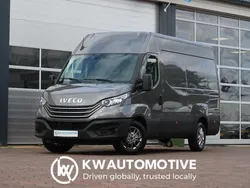 Grijs Gebruikt 2023 Iveco Daily Van | € 41.743 (Iets duurder)