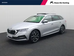 Grijs Gebruikt 2021 Skoda Octavia Business Line Stationwagen | € 24.640 (Eerlijke prijs)