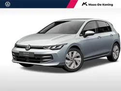 Zilver, metallic lak Nieuw 2025 VW Golf VIII Edition Hatchback | € 39.690 (Goede deal)