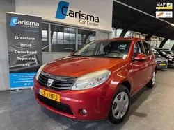 Rood Gebruikt 2009 Dacia Sandero Lauréate Hatchback | € 1.890 (Eerlijke prijs)