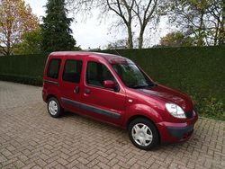 Rood Gebruikt 2006 Renault Kangoo Sedan | € 7.500