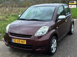 Rood Gebruikt 2007 Daihatsu Sirion Hatchback | € 2.249 (Eerlijke prijs)
