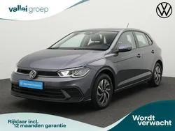 Grijs Gebruikt 2024 VW Polo Life Hatchback | € 22.850 (Eerlijke prijs)