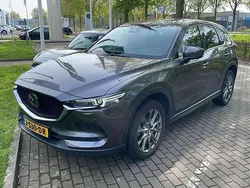 Grijs, metallic lak Gebruikt 2020 Mazda CX-5 Signature SUV | € 31.950 (Eerlijke prijs)