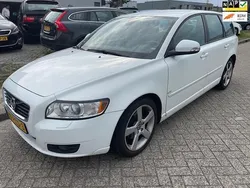 Wit, metallic lak Gebruikt 2011 Volvo V50 Stationwagen | € 2.950 (Eerlijke prijs)