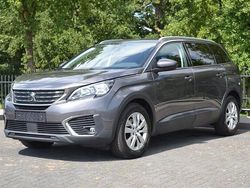 Grijs, metallic lak Gebruikt 2018 Peugeot 5008 Allure MPV | € 15.745 (Eerlijke prijs)