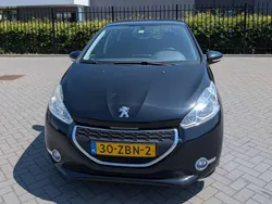 Zwart Gebruikt 2012 Peugeot 208 Hatchback | € 4.500 (Eerlijke prijs)