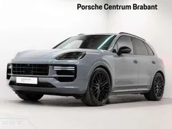 Grijs Gebruikt 2024 Porsche Cayenne Turbo E-Hybrid SUV | € 219.750 (Super prijs)