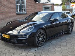Zwart Gebruikt 2017 Porsche Panamera Sedan | € 52.950 (Goede deal)