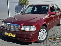 Rood Gebruikt 1999 Mercedes C180 Classic Sedan | € 1.995