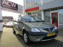 Beige Gebruikt 2008 Dacia Logan Lauréate Sedan | € 4.450