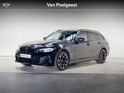 Zwart Gebruikt 2025 BMW 330e M Sport Stationwagen | € 54.900 (Eerlijke prijs)