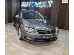 Grijs Gebruikt 2014 Skoda Superb Ambition Stationwagen | € 8.495