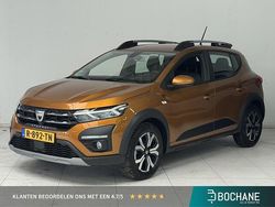 Oranje Gebruikt 2021 Dacia Sandero Expression Hatchback | € 13.645 (Eerlijke prijs)