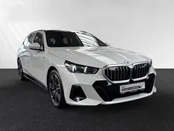 Wit Gebruikt 2024 BMW 520 M Sport Stationwagen | € 65.900