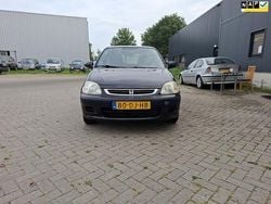Zwart Gebruikt 1999 Honda Logo Hatchback | € 1.250