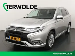 Grijs Gebruikt 2019 Mitsubishi Outlander P-HEV Intense+ SUV | € 24.595 (Eerlijke prijs)