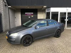 Grijs Gebruikt 2007 VW Jetta Comfortline Sedan | € 1.999 (Eerlijke prijs)