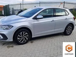 Grijs Gebruikt 2024 VW Polo Hatchback | € 24.995 (Eerlijke prijs)