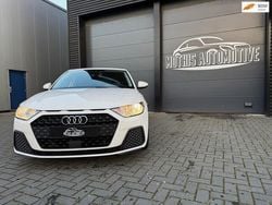 Wit, metallic lak Gebruikt 2021 Audi A1 Sportback Proline Hatchback | € 19.950 (Eerlijke prijs)