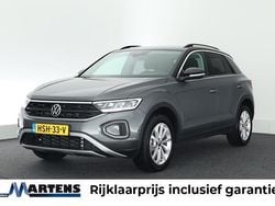 Grijs Gebruikt 2025 VW T-Roc Edition SUV | € 34.949 (Eerlijke prijs)