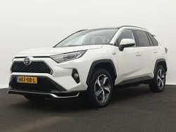 Wit, metallic lak Gebruikt 2022 Toyota RAV4 Style SUV | € 42.900 (Eerlijke prijs)