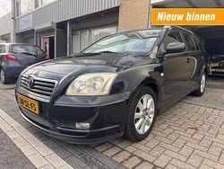Zwart Gebruikt 2004 Toyota Avensis Luna Stationwagen | € 3.995 (Eerlijke prijs)