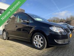 Zwart Gebruikt 2009 VW Touran United MPV | € 5.750 (Iets duurder)