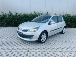 Grijs Gebruikt 2006 Renault Clio R.S. Dynamique Hatchback | € 2.250 (Eerlijke prijs)