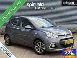Grijs, metallic lak Gebruikt 2015 Hyundai i10 Premium Hatchback | € 6.250 (Eerlijke prijs)