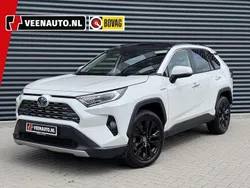 Wit Gebruikt 2021 Toyota RAV4 Hybrid SUV | € 36.945 (Eerlijke prijs)