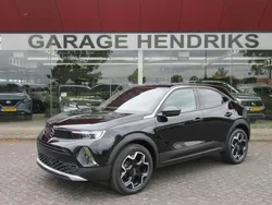 Zwart, metallic lak Gebruikt 2023 Opel Mokka Ultimate SUV | € 24.400 (Eerlijke prijs)
